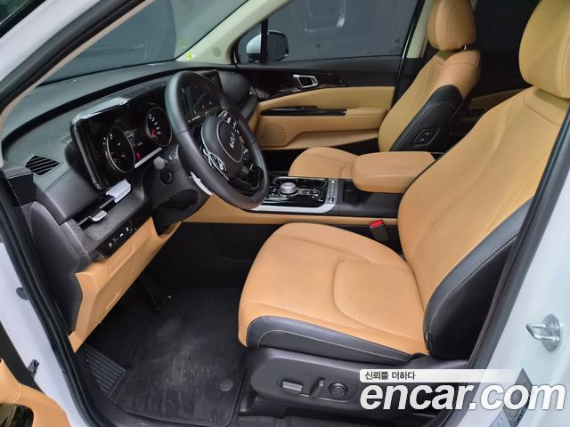 Kia Canival 2023 — photo 2