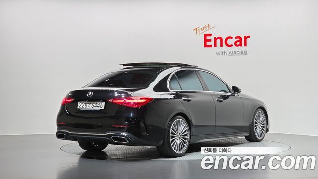 Mercedes-Benz C-Class 2023 — photo 2