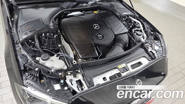 Mercedes-Benz C-Class 2023 — photo 6