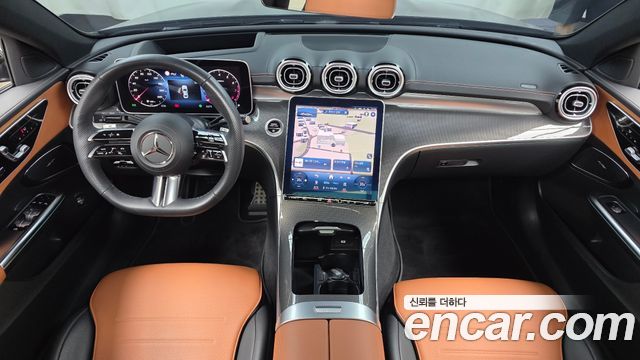 Mercedes-Benz C-Class 2023 — photo 10