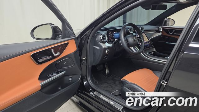 Mercedes-Benz C-Class 2023 — photo 13