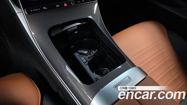 Mercedes-Benz C-Class 2023 — photo 28