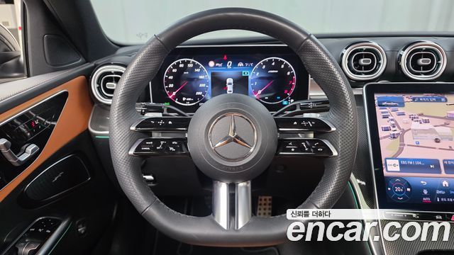 Mercedes-Benz C-Class 2023 — photo 30