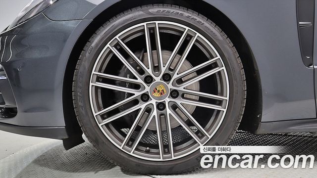 Porsche Panamera 2018 — photo 5