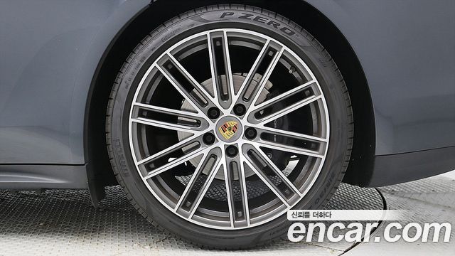 Porsche Panamera 2018 — photo 6