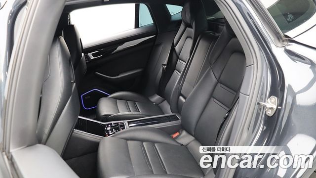 Porsche Panamera 2018 — photo 12