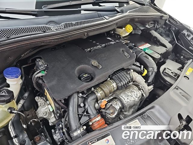 Peugeot 2008 2015 — photo 6