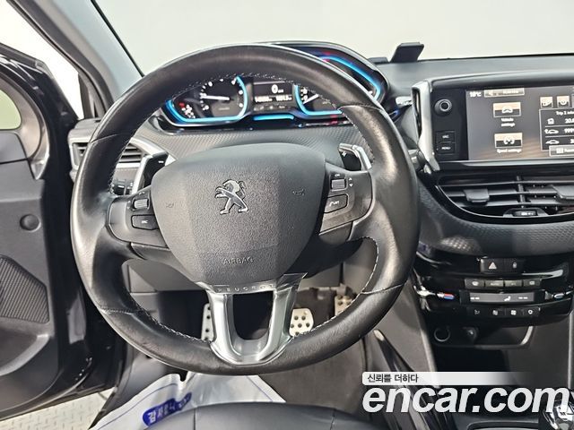 Peugeot 2008 2015 — photo 9