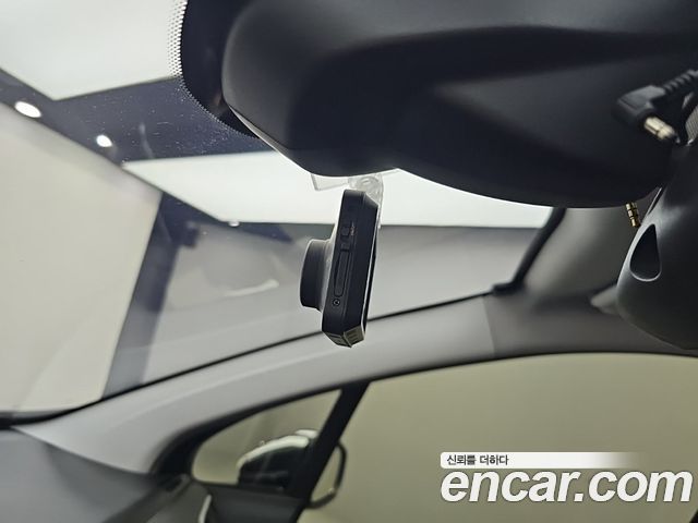 Peugeot 2008 2015 — photo 15