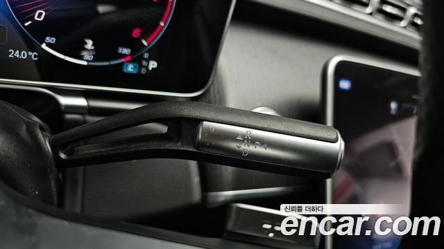 Mercedes-Benz S-Class 2022 — photo 12