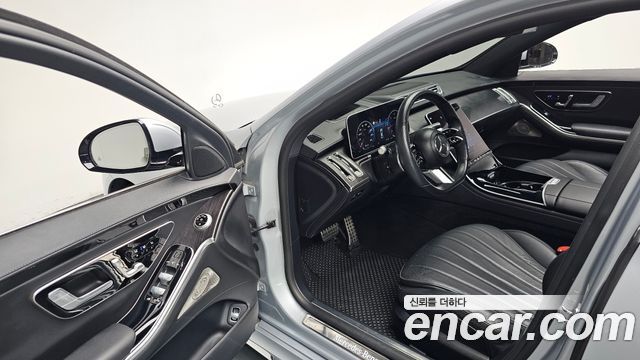 Mercedes-Benz S-Class 2022 — photo 13