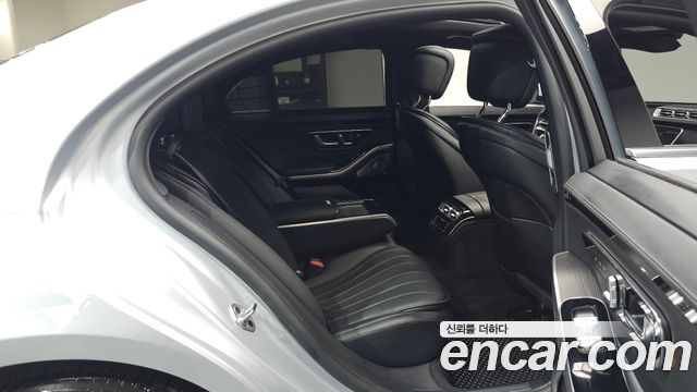 Mercedes-Benz S-Class 2022 — photo 17