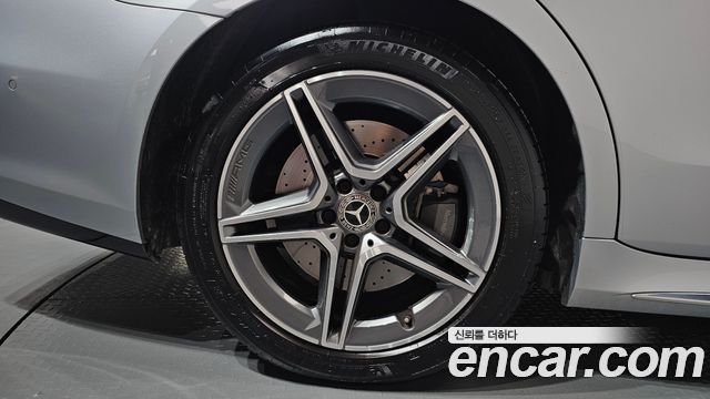 Mercedes-Benz S-Class 2022 — photo 7
