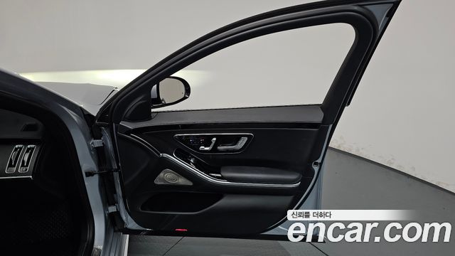 Mercedes-Benz S-Class 2022 — photo 14