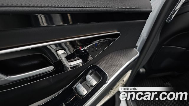 Mercedes-Benz S-Class 2022 — photo 30
