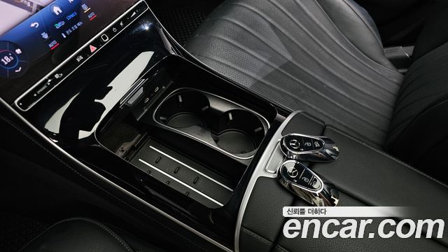 Mercedes-Benz S-Class 2022 — photo 37