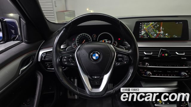 BMW 5-Series 2017 — photo 19