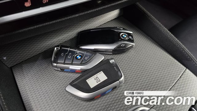 BMW 5-Series 2017 — photo 21