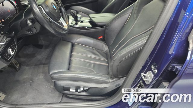 BMW 5-Series 2017 — photo 25