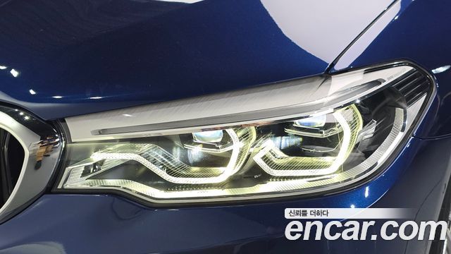 BMW 5-Series 2017 — photo 8
