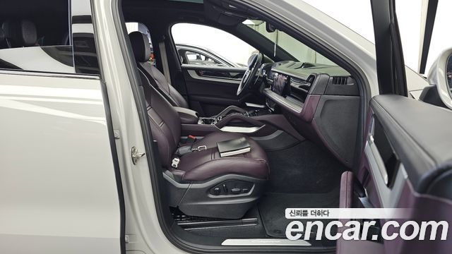 Porsche Cayenne 2024 — photo 17