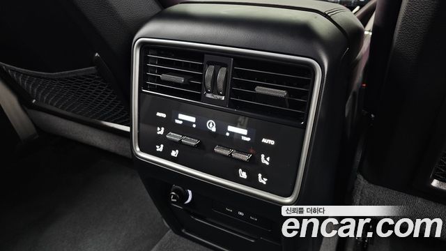 Porsche Cayenne 2024 — photo 25