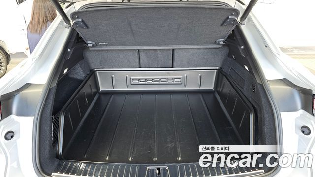 Porsche Cayenne 2024 — photo 26