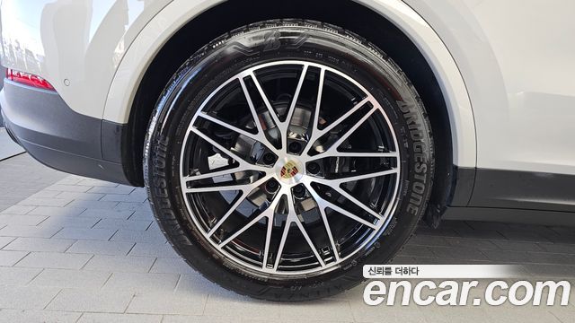 Porsche Cayenne 2024 — photo 7