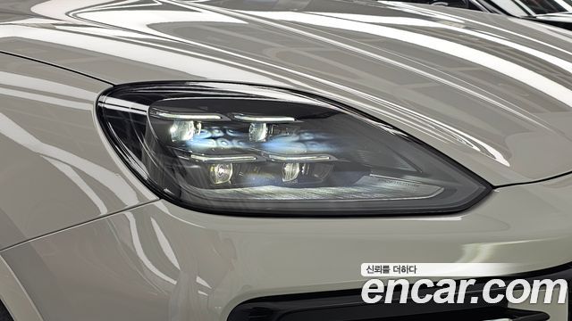 Porsche Cayenne 2024 — photo 8