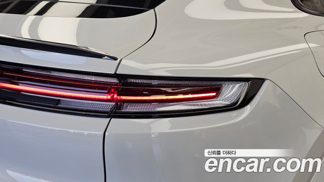 Porsche Cayenne 2024 — photo 9