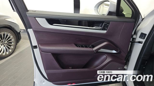 Porsche Cayenne 2024 — photo 14