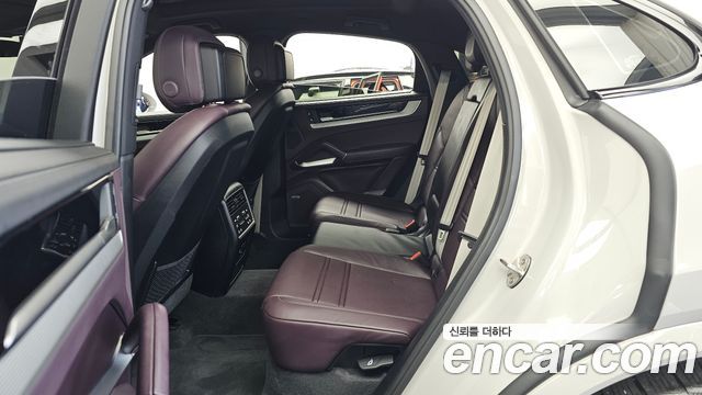 Porsche Cayenne 2024 — photo 16