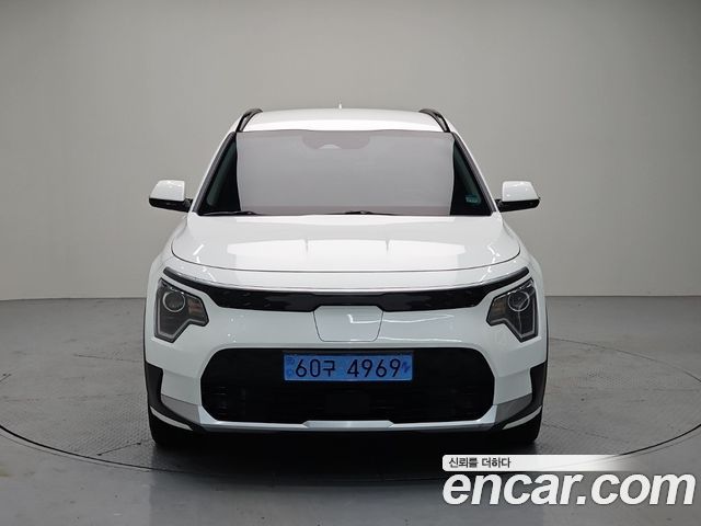 Kia Niro 2023 — photo 2
