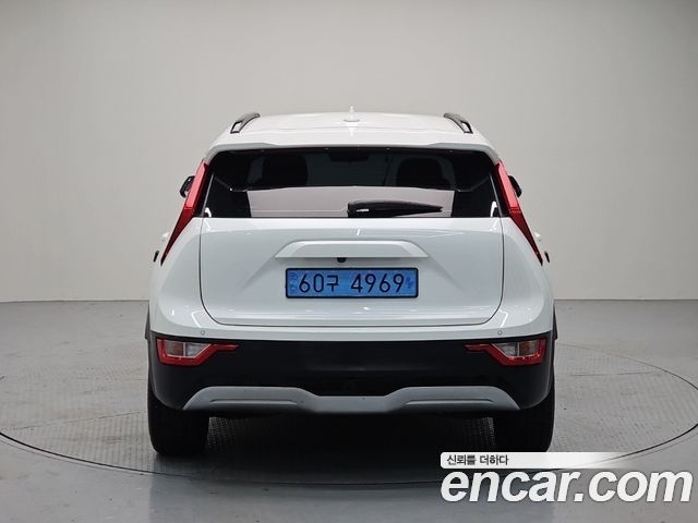Kia Niro 2023 — photo 3