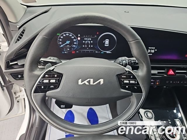 Kia Niro 2023 — photo 9