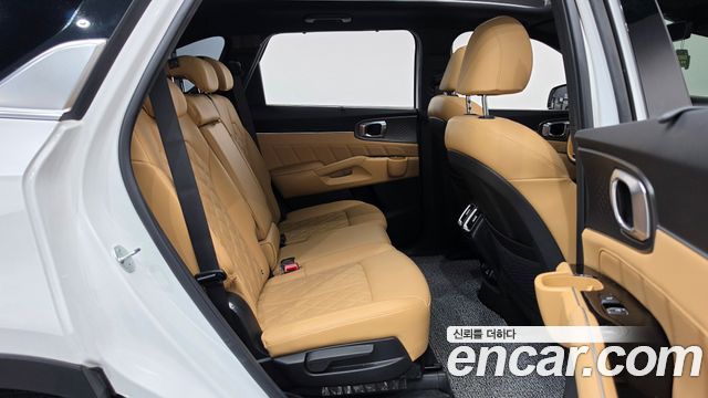 Kia Sorento 2023 — photo 17