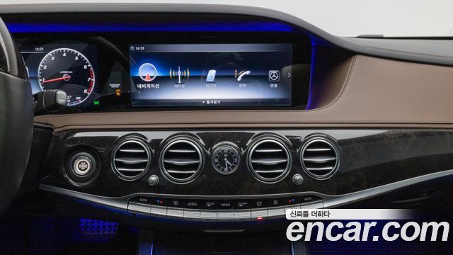 Mercedes-Benz S-Class 2018 — photo 16