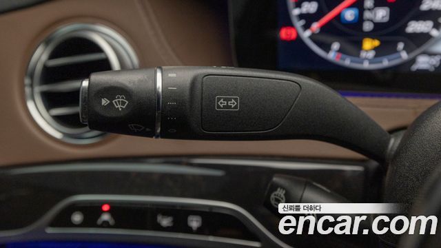 Mercedes-Benz S-Class 2018 — photo 18
