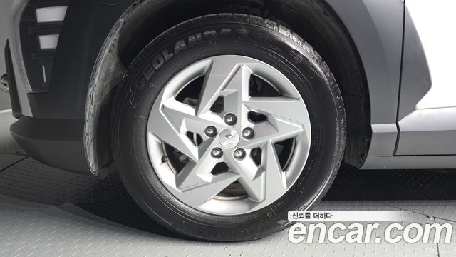 Hyundai Kona 2023 — photo 5