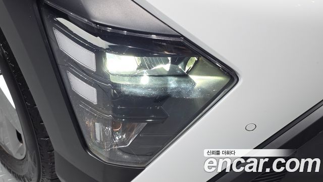 Hyundai Kona 2023 — photo 8