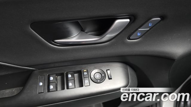 Hyundai Kona 2023 — photo 28