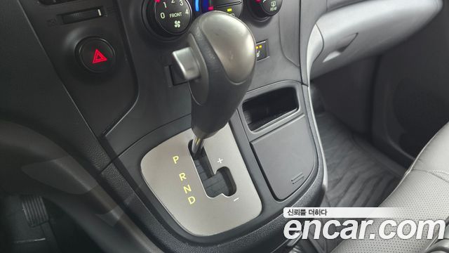 Hyundai Starex 2014 — photo 9