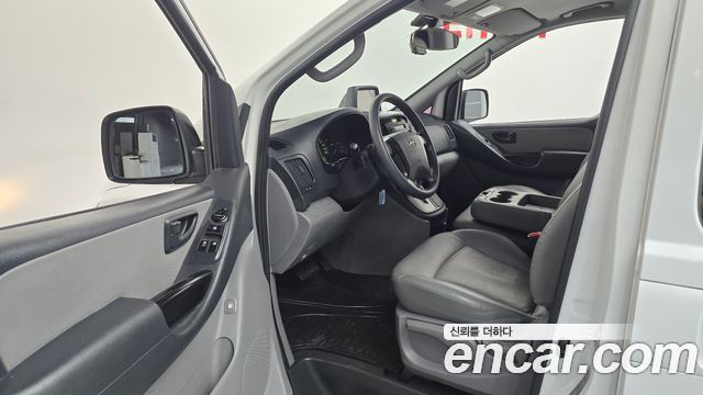Hyundai Starex 2014 — photo 10