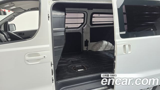 Hyundai Starex 2014 — photo 11