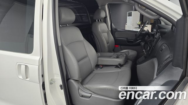 Hyundai Starex 2014 — photo 12
