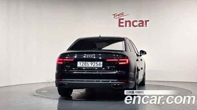 Audi A4 2019 — photo 4