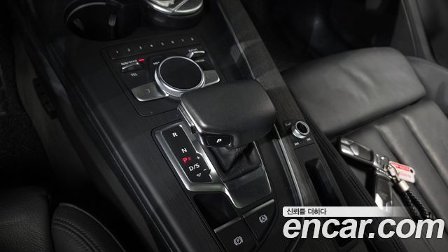 Audi A4 2019 — photo 12