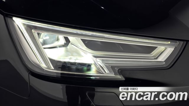 Audi A4 2019 — photo 8