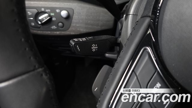 Audi A4 2019 — photo 27