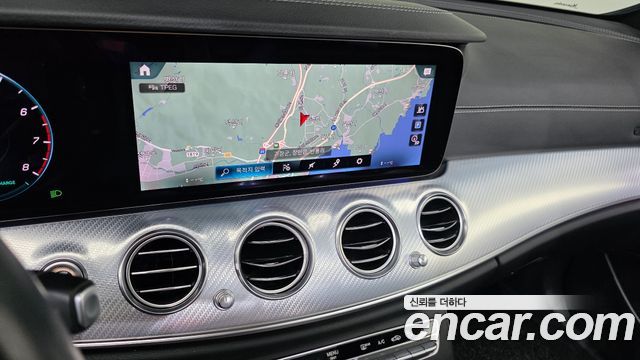 Mercedes-Benz E-Class 2021 — photo 21